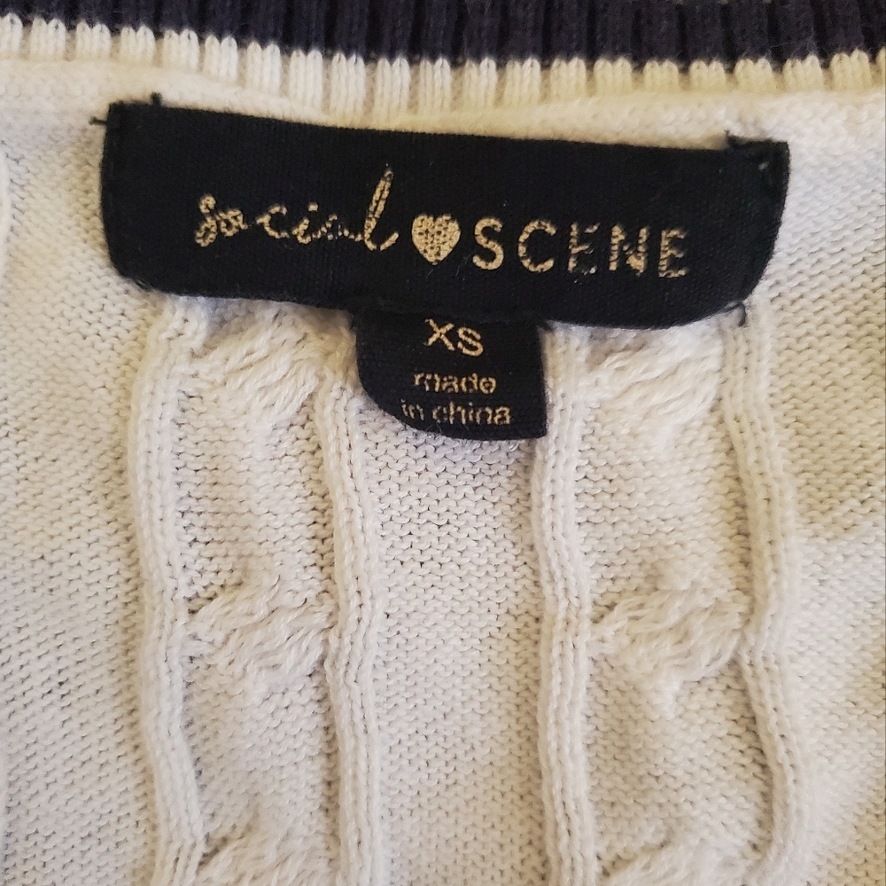 Kids Crop Top Size XS - Picture 3 of 3